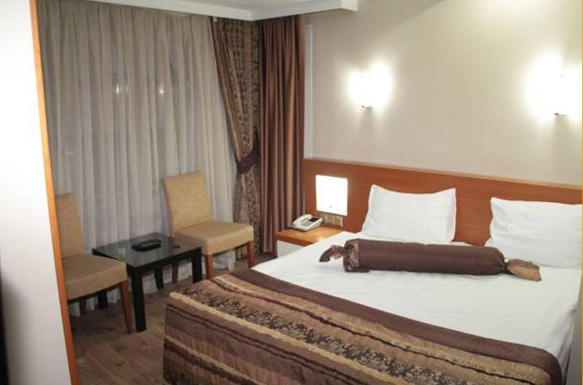 Bc Burhan Cacan & & Cafe Hotel
